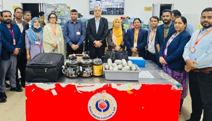 Cocaine worth Tk130cr seized at Dhaka airport, foreigner arrested