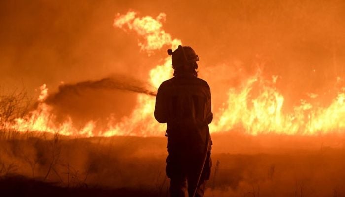 3 killed in European wildfires as heatwave intensifies