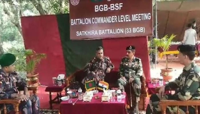 BSF hands over 15 detained Bangladeshis to BGB