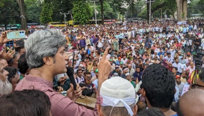 Assistant teachers rally at Shaheed Minar for three key demands