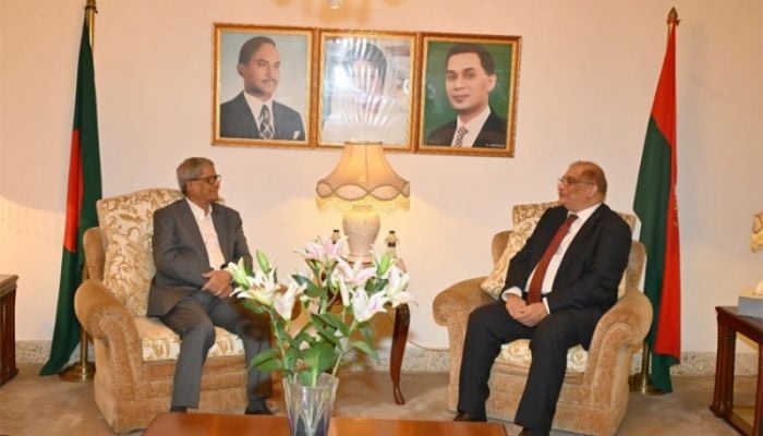 Pakistan HC Imran Haider meets Mirza Fakhrul