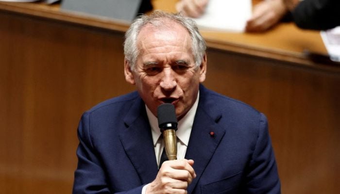 French PM ousted in parliament confidence vote