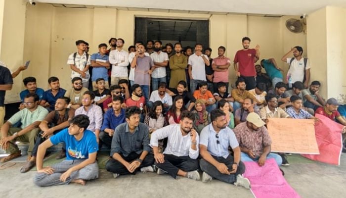 RUCSU polls: JCD activists gather to protest again