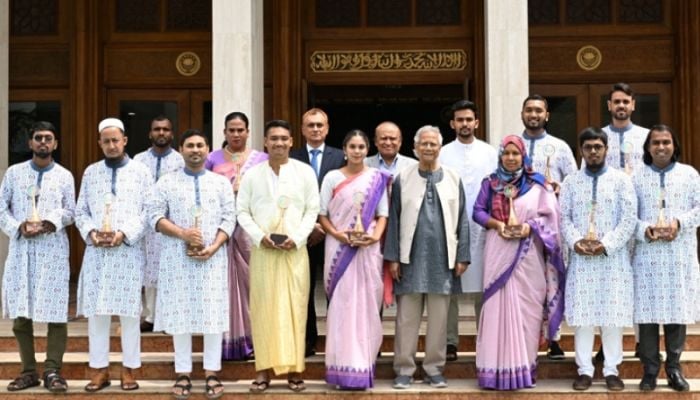 CA confers 'Youth Volunteer Award' on 12 recipients