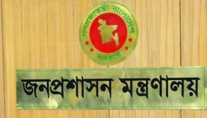 Four districts get new DCs