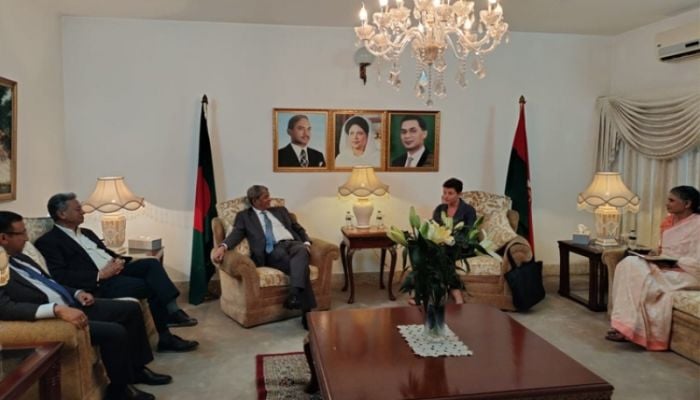 UN delegates hold meeting with BNP
