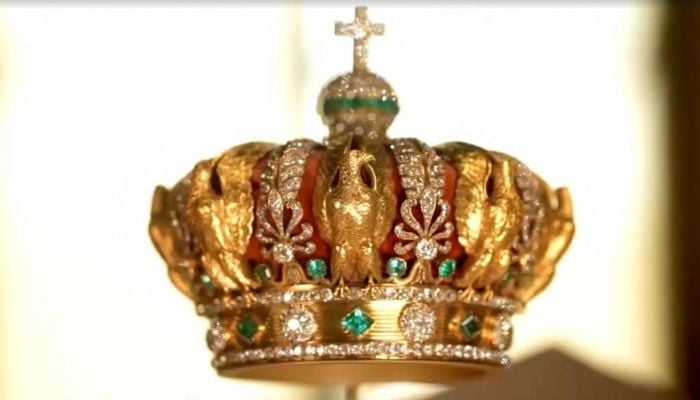 Louvre transfers jewels to Bank of France