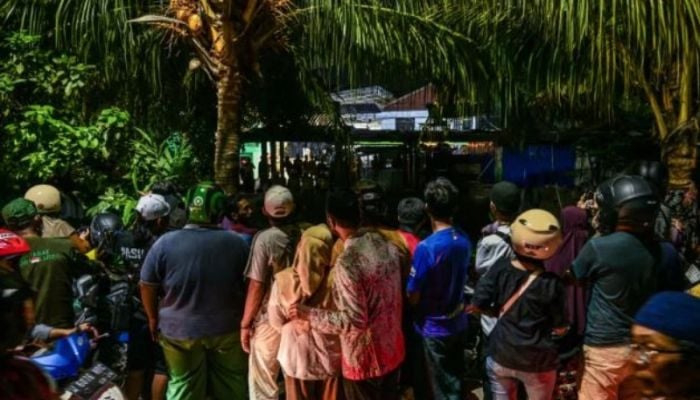 Indonesia school collapse death toll rises to 7