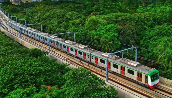 Metro rail services resume on Agargaon-Shahbagh route