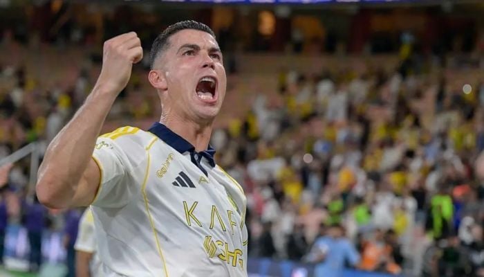 Ronaldo the first billionaire player - Bloomberg