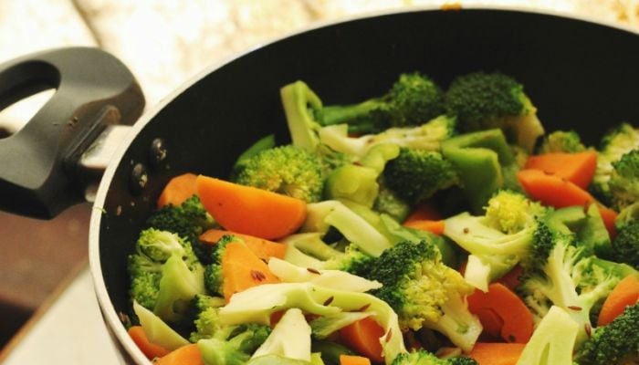 Steaming vs boiling veggies, which is healthier?