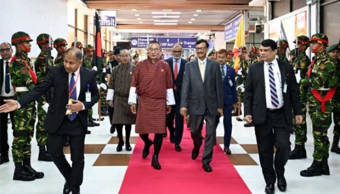 Bhutanese PM leaves Dhaka for Thimphu