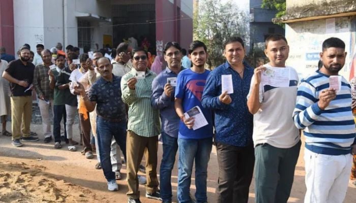 Modi's alliance heads for decisive win in Bihar election