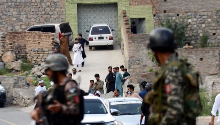 Suicide attack on Pakistan border police HQ kills 3
