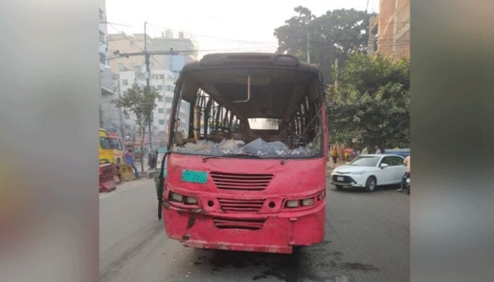 2 buses catch fire in Badda, Shahjadpur, crude bombs explode in Dhanmondi