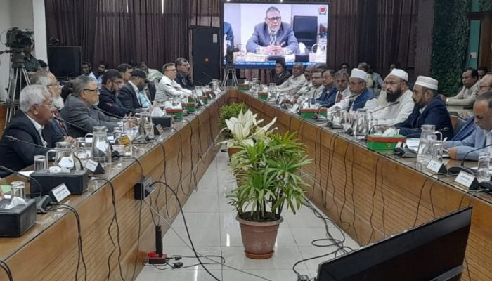 Politicals parties will play, we are the referees: CEC