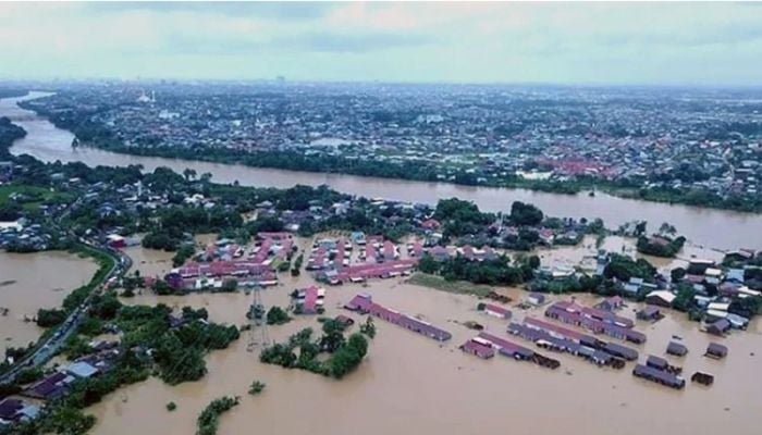 Floods and landslides kill 8 in Indonesia