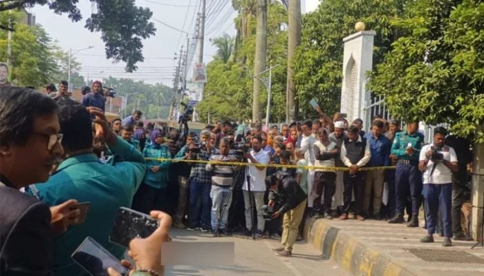 2 hacked, shot to death in front of court in Khulna