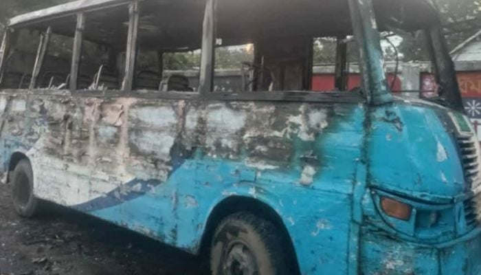 Minibus burnt in Narayanganj