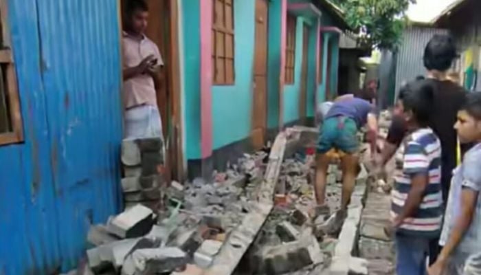 Earthquake: Child dead, 2 injured in Narayanganj