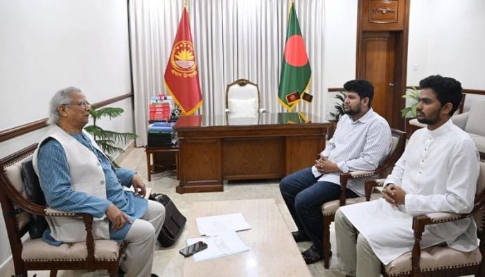 Advisers Mahfuj Alam, Asif Mahmud resign