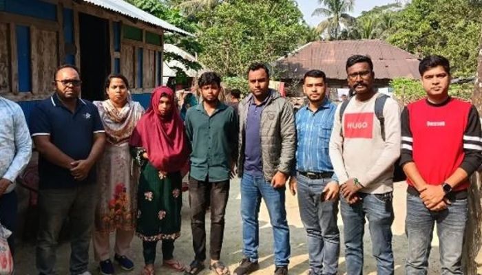 Ayesha caught red handed while leaving home after stealing: Police