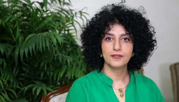 Iranian Nobel laureate taken to hospital after 'violent arrest'