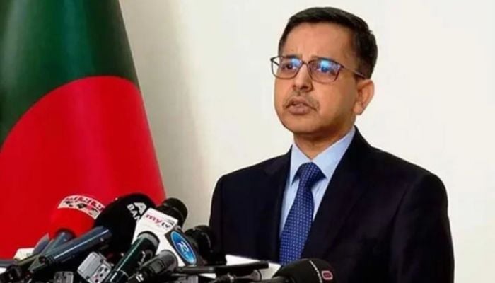 Bangladesh urges India to nab Hadi shooting suspect if they cross border