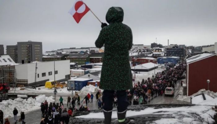 Trump tariff threat over Greenland 'unacceptable', European leaders say