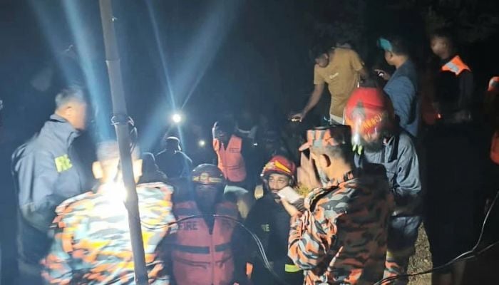 Child rescued from tubewell hole in Raozan, declared dead 