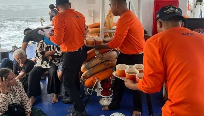 Ferry sinking kills 18, leaves 24 missing in south Philippines