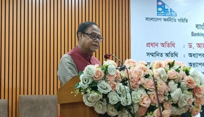 Considering reality, 10 to 15 banks sufficient for country: Governor