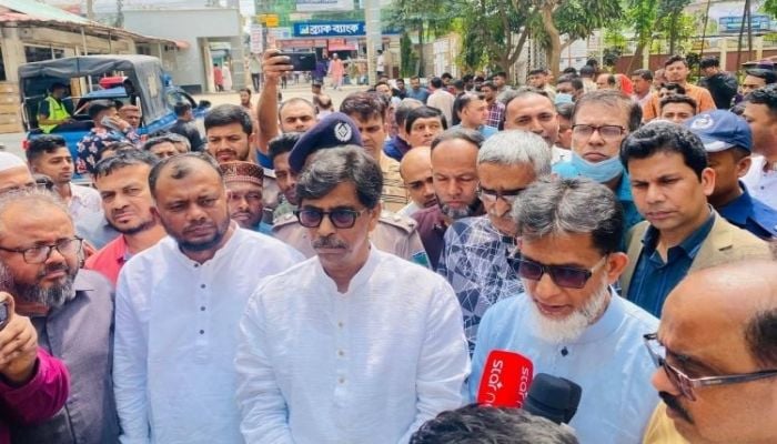 Automatic signals to be introduced at all railway crossings: Agriculture Minister