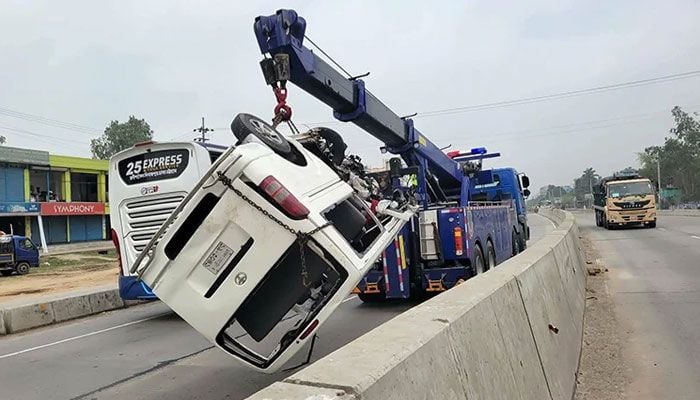 3 Killed as Microbus overturns in Bogra, several in critical condition