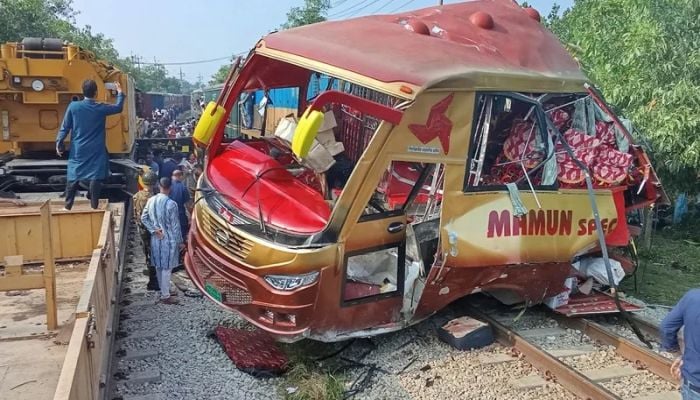 Train drags the bus half a kilometer away