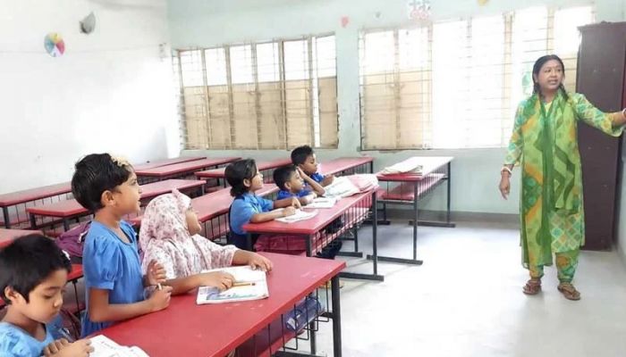Govt mulls 3 days online and 3 days offline classes in schools, colleges