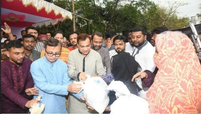 Fuel price hike won’t affect Eid travel: Muktadir 