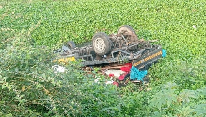 4 killed as pickup van overturns in Habiganj