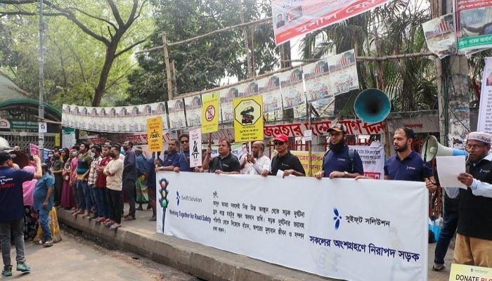 Massive road safety awareness campaign in Dhaka