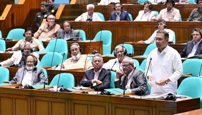 PM proposes 10-member joint committee to tackle energy crisis