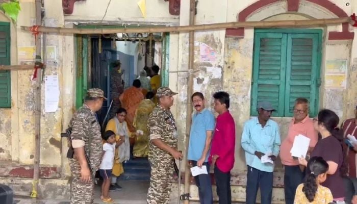 Last phase of voting for West Bengal Assembly elections underway