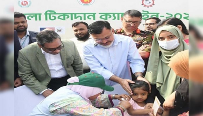 Muhit opens measles-rubella vaccination campaign in city