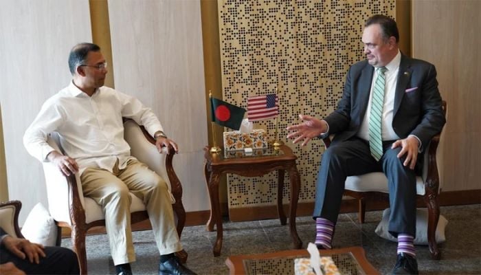 US ambassador calls on PM