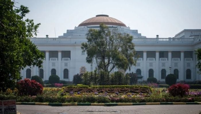 West Bengal Assembly dissolved after Mamata Banerjee refuses to resign: NDTV
