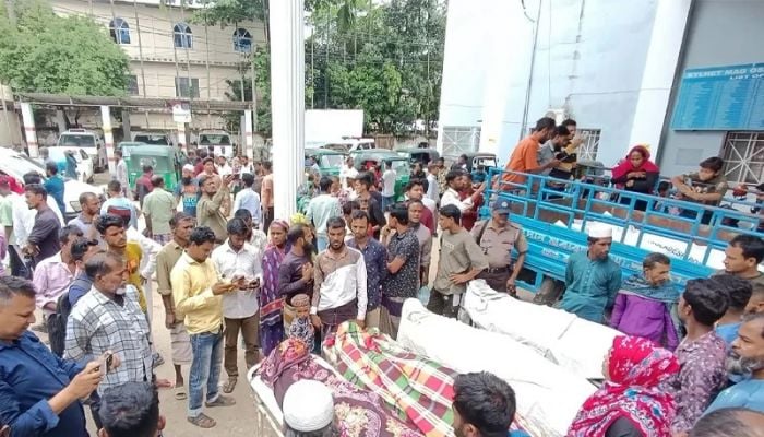 Eight killed in truck-pickup collision in Sylhet