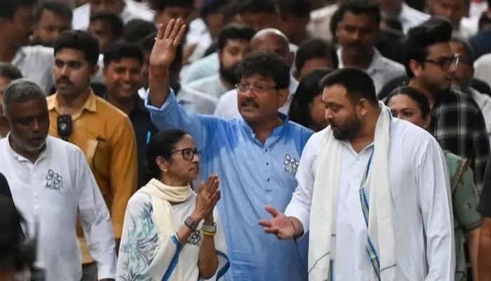 Mamata Banerjee's Delhi dream faces collapse