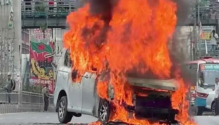 Fire in microbus in Farmgate