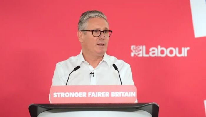 At a glance: Starmer grapples with leadership crisis