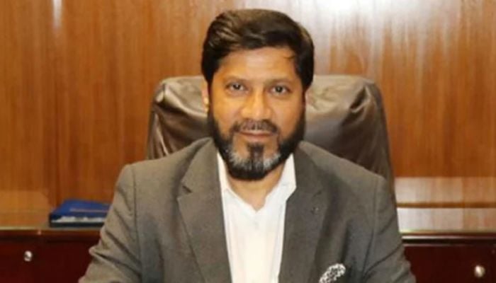 BSEC chairman, its four commissioners resign