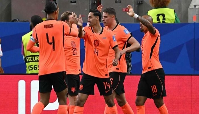 Netherlands thump Sweden in Houston to get World Cup liftoff
